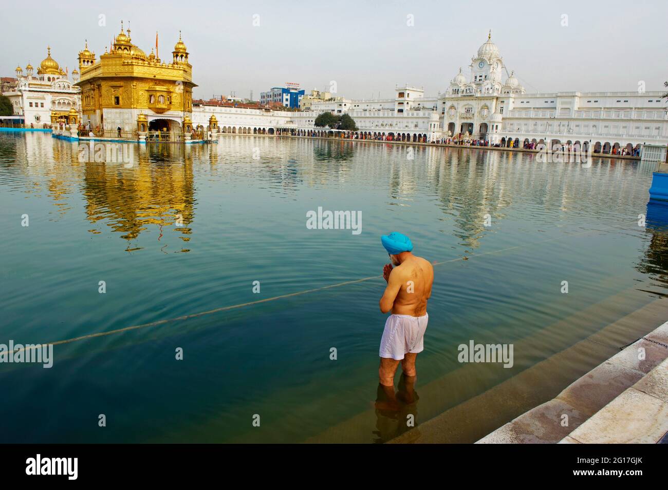 India, Penjab, Amritsar, Harmandir Sahib (Tempio d'oro), centro spirituale e culturale della religione Sikh Foto Stock