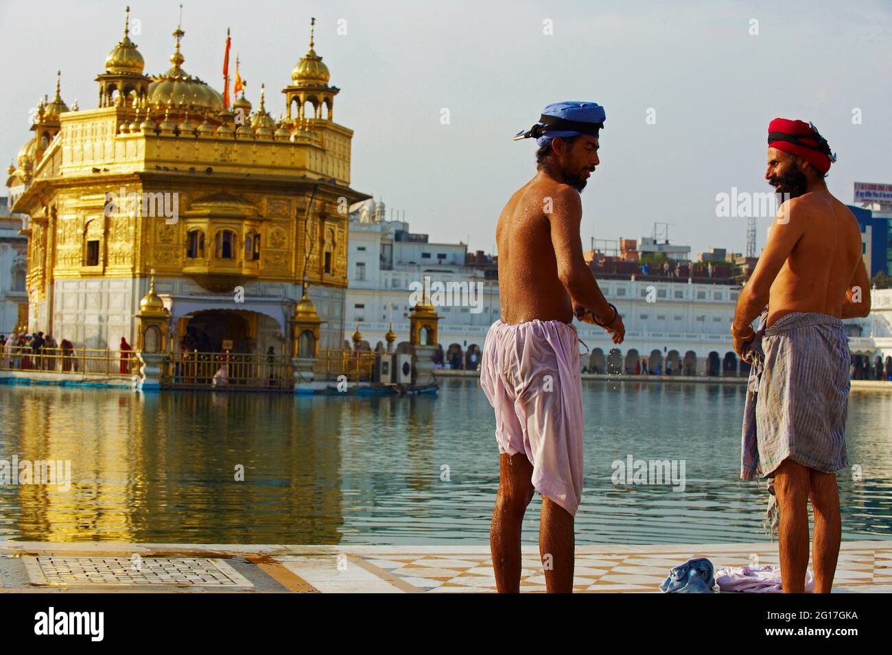 India, Penjab, Amritsar, Harmandir Sahib (Tempio d'oro), centro spirituale e culturale della religione Sikh Foto Stock