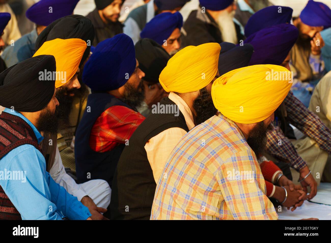 India, Penjab, Amritsar, Harmandir Sahib (Tempio d'oro), centro spirituale e culturale della religione Sikh Foto Stock