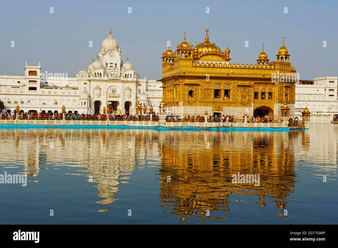 India, Penjab, Amritsar, Harmandir Sahib (Tempio d'oro), centro spirituale e culturale della religione Sikh Foto Stock