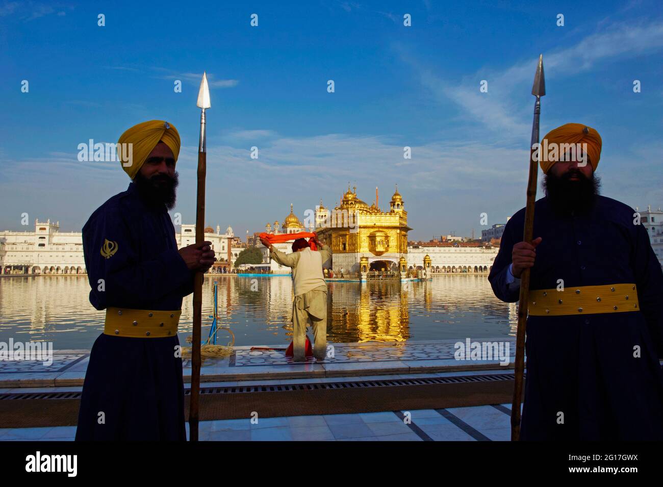 India, Penjab, Amritsar, Harmandir Sahib (Tempio d'oro), centro spirituale e culturale della religione Sikh Foto Stock
