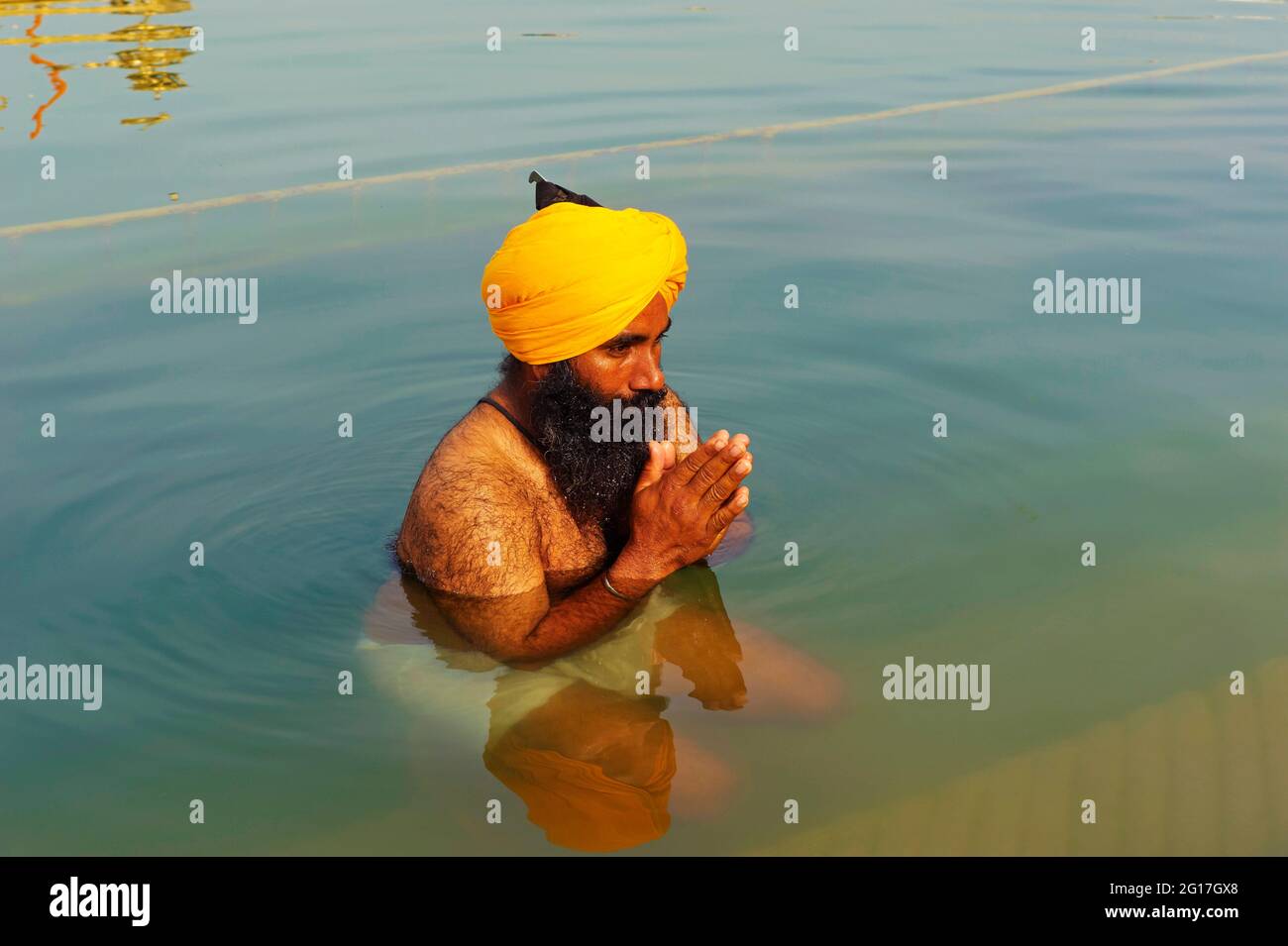 India, Penjab, Amritsar, Harmandir Sahib (Tempio d'oro), centro spirituale e culturale della religione Sikh Foto Stock
