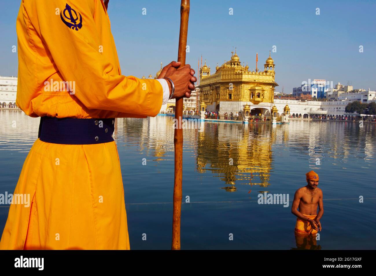 India, Penjab, Amritsar, Harmandir Sahib (Tempio d'oro), centro spirituale e culturale della religione Sikh Foto Stock