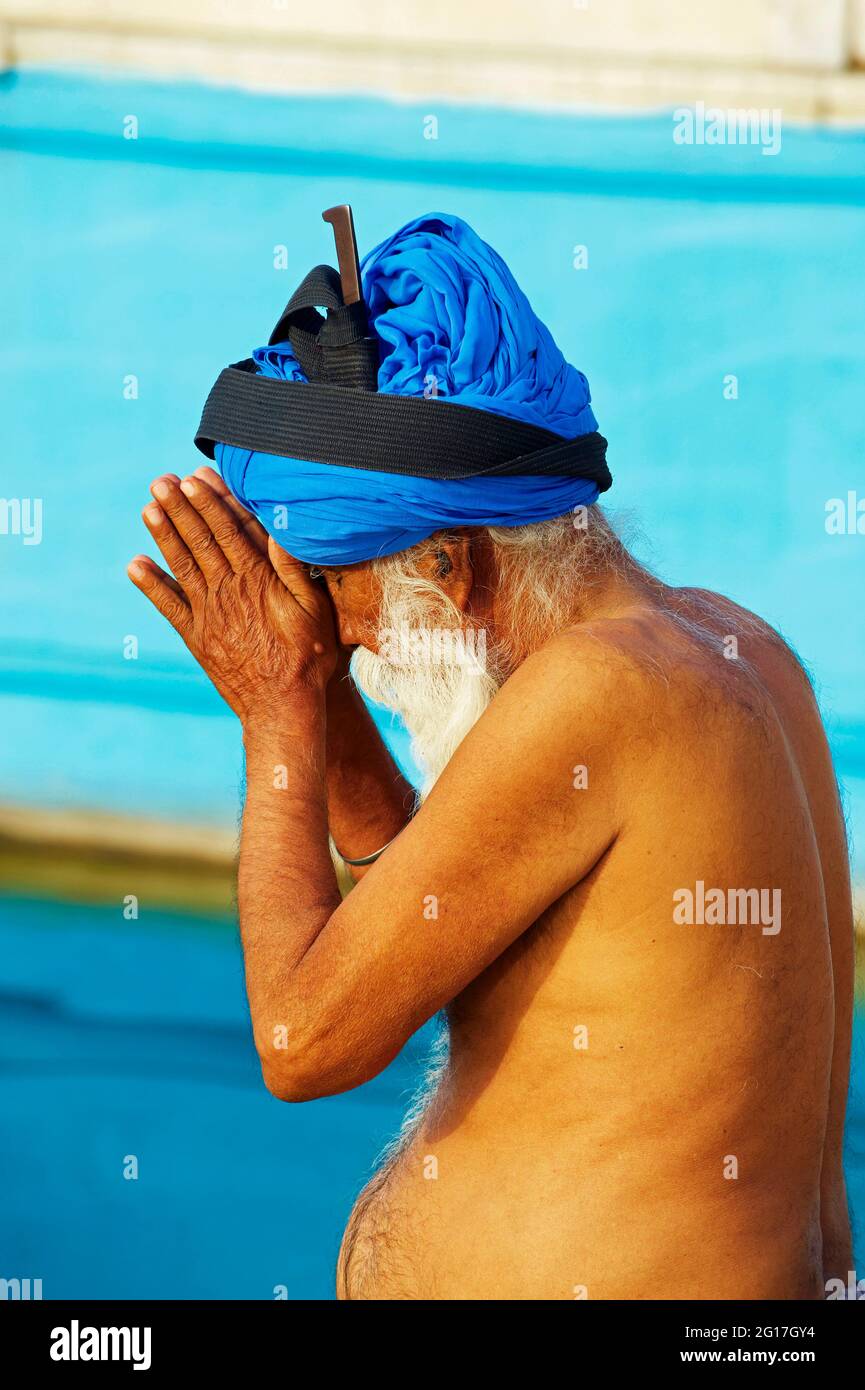 India, Penjab, Amritsar, Harmandir Sahib (Tempio d'oro), centro spirituale e culturale della religione Sikh Foto Stock