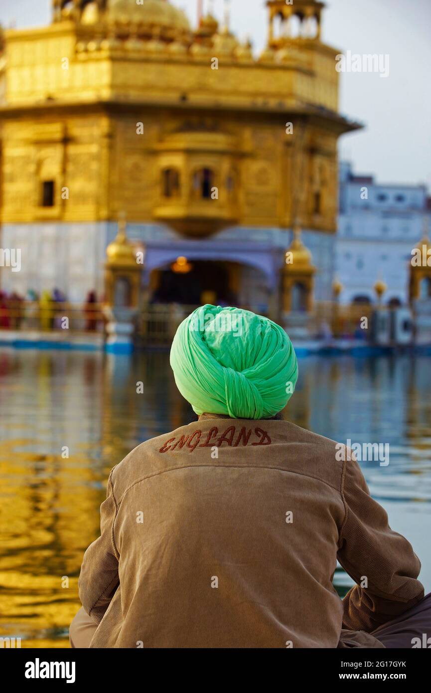 India, Penjab, Amritsar, Harmandir Sahib (Tempio d'oro), centro spirituale e culturale della religione Sikh Foto Stock