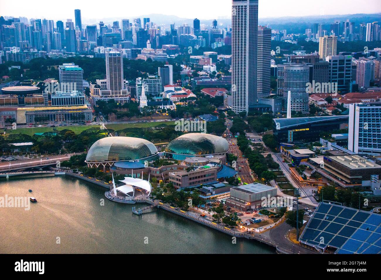 Singapore, ufficialmente la Repubblica di Singapore, è una città-stato di isola sovrana nel sud-est asiatico marittimo. Foto Stock