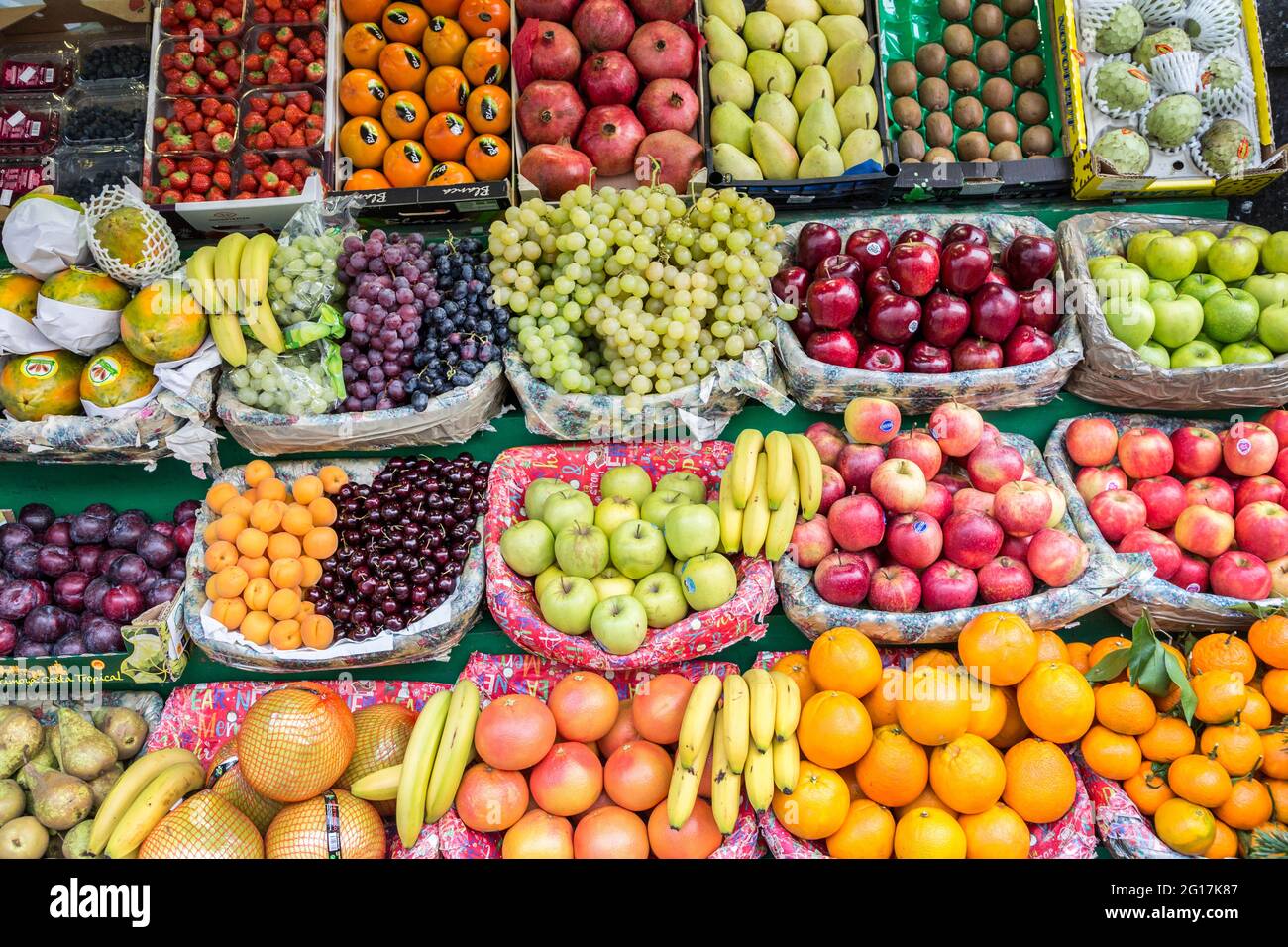 Frutta in vendita sul mercato di strada, Londra, Regno Unito Foto Stock