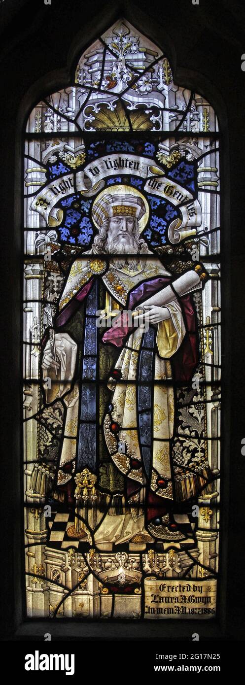 Vetrata di Percy Bacon raffigurante Jeremiah, St Leonard's Church, Rockingham, Northamptonshire Foto Stock