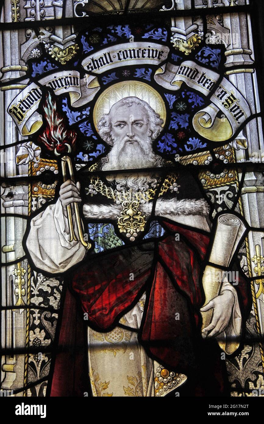 Vetrata di Percy Bacon raffigurante Isaiah, St Leonard's Church, Rockingham, Northamptonshire Foto Stock