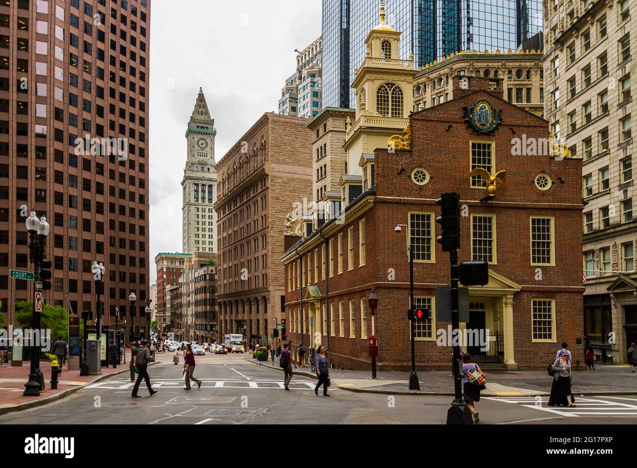 Vista sulla strada di Court Street e la Old state House a Boston Foto Stock