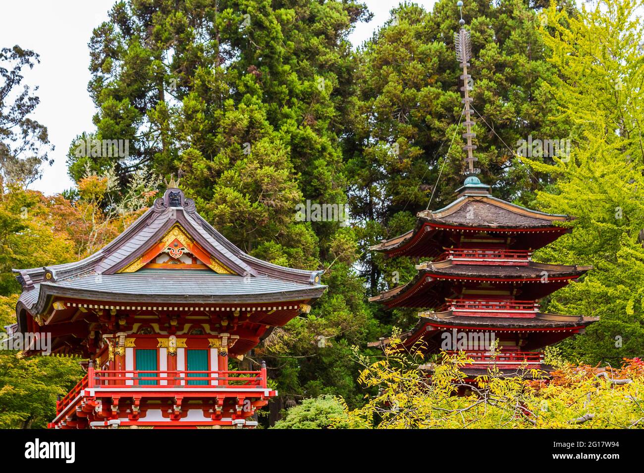 Tempio buddista nel giardino giapponese del tè (Golden Gate Park) Foto Stock