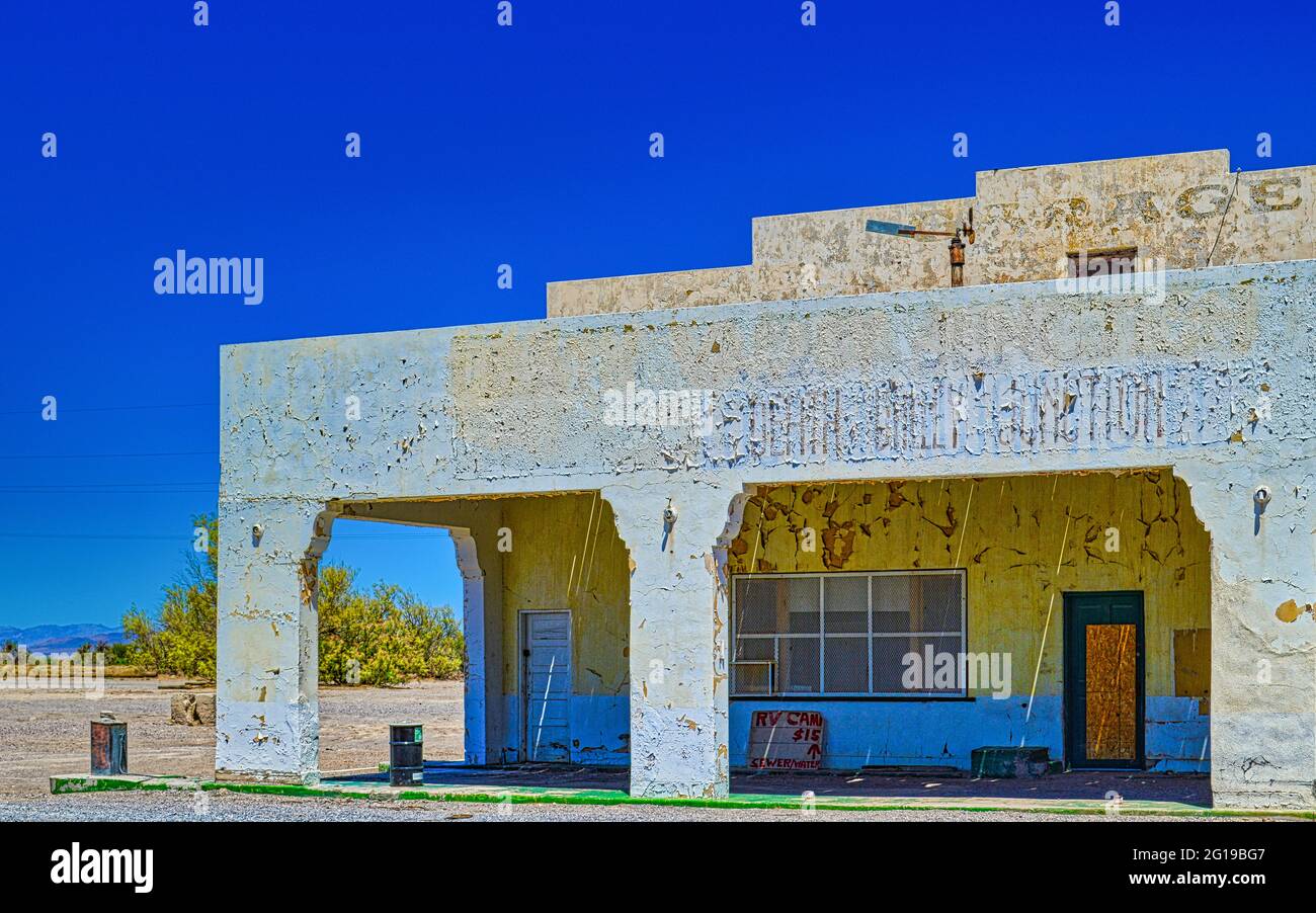 Death Valley Junction (Amargosa) - garage abbandonato Foto Stock