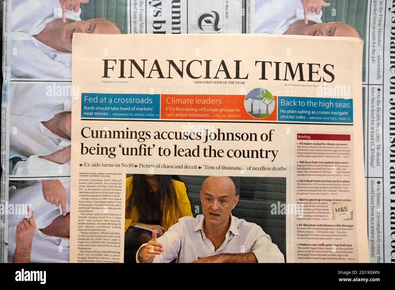 Financial Times FT titolo del giornale Dominic 'Cummings accusa Johnson di essere 'inadatto' a guidare il paese' 27 maggio 2021 Londra Inghilterra UK Foto Stock