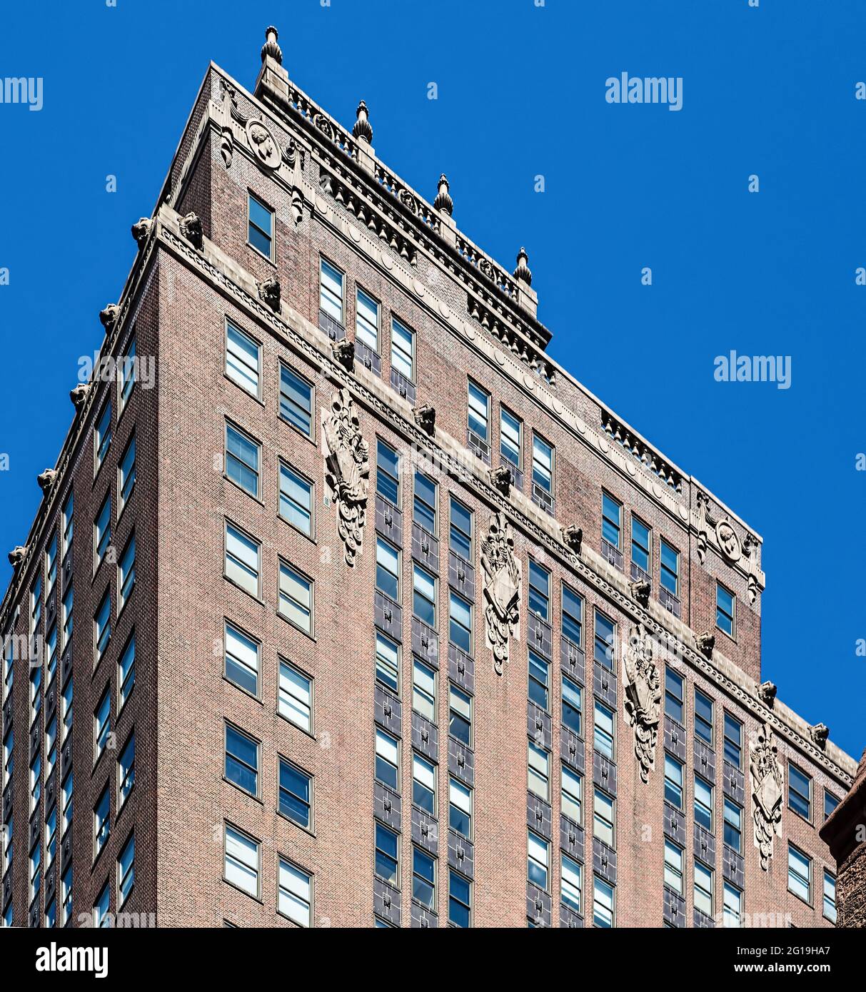 Il 200 Madison Avenue è un alto edificio di appartamenti neoclassico nella sezione Murray Hill di Manhattan. Foto Stock