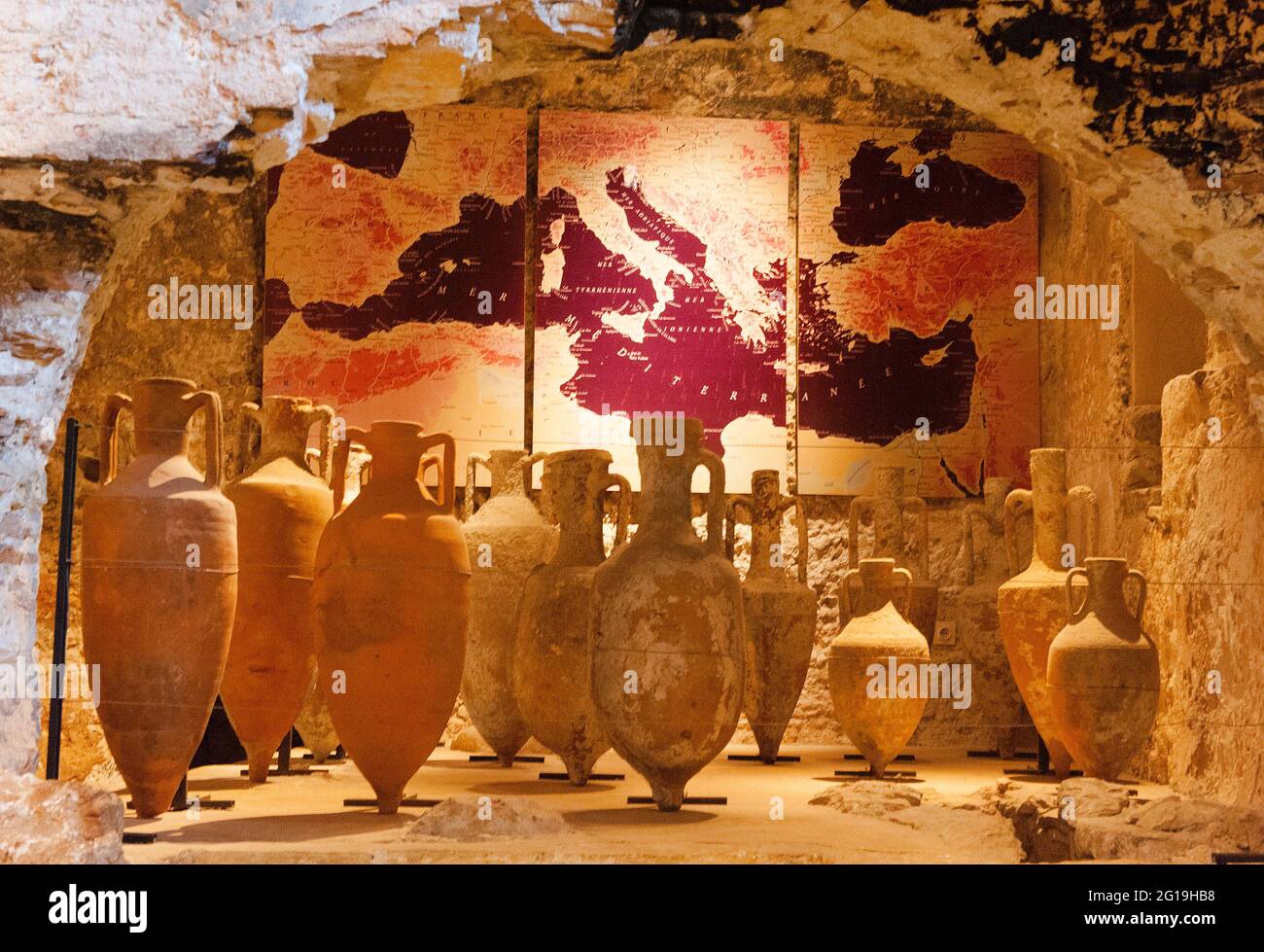 Mostra di antiquariato romano nel Musée du Masque de fer et du Fort Royal dell'Île Sainte-Marguerite vicino a Cannes, Francia Foto Stock