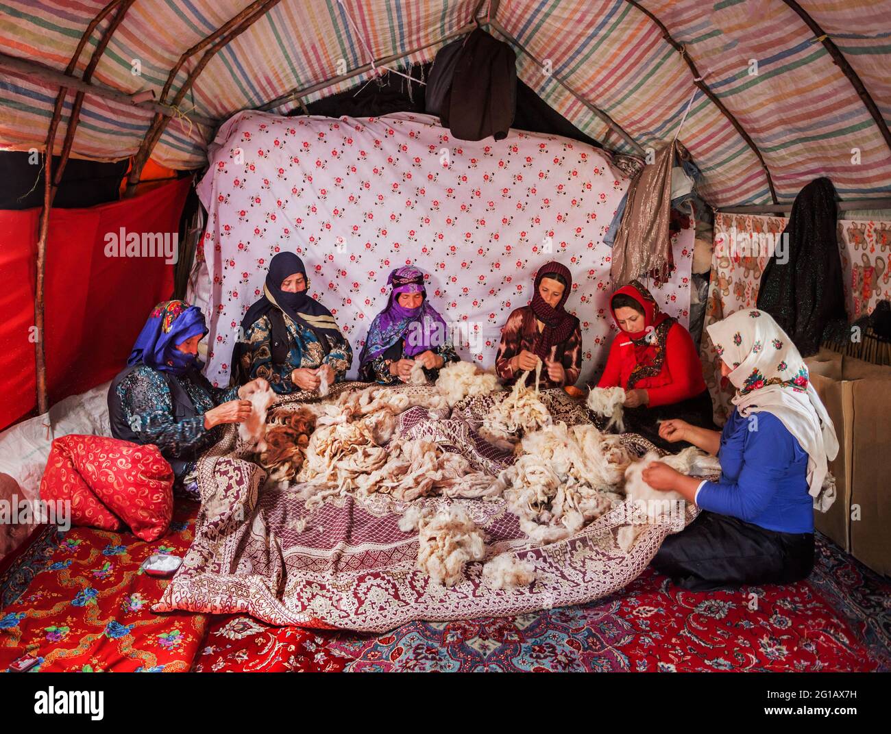 I nomadi di Shahsavan sono una delle tribù più conosciute che vivono nella provincia di Ardeil in Iran. / intorno al Monte Sabalan, Meshkin Shar ( mesh Shahr ). Foto Stock