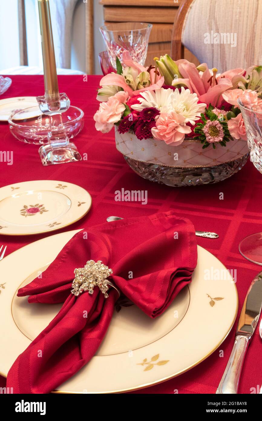 Elegante sala da pranzo con tavolo, USA Foto Stock