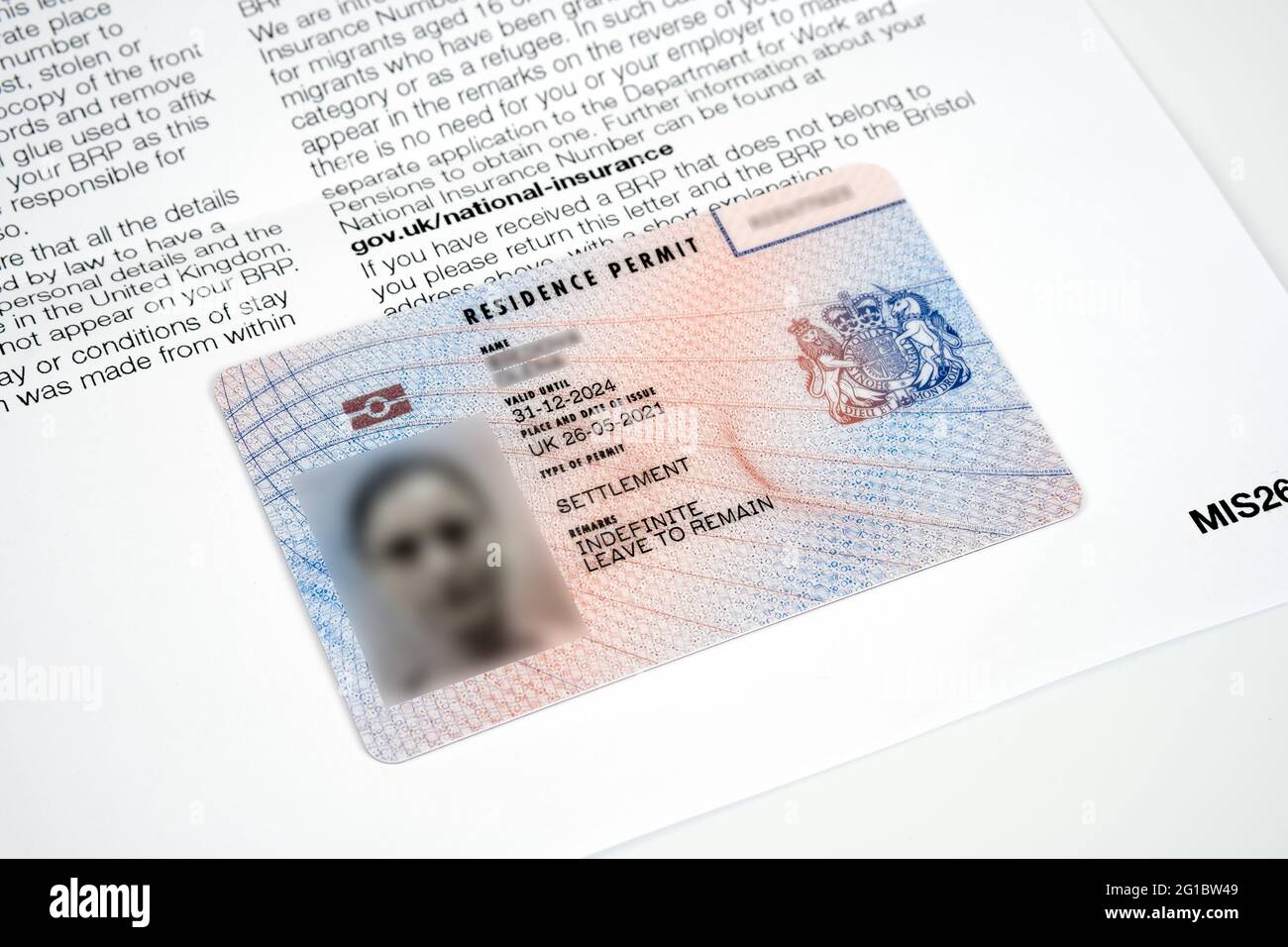 Nuovo tipo di permesso biometrico di soggiorno carta BRP rilasciata da Home  Office nel Regno Unito