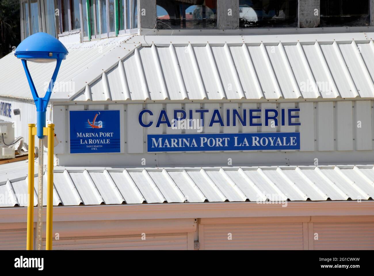 Esterno dell'ufficio portuale, Capitainerie, Port la Royale, St Martin, Caraibi Foto Stock