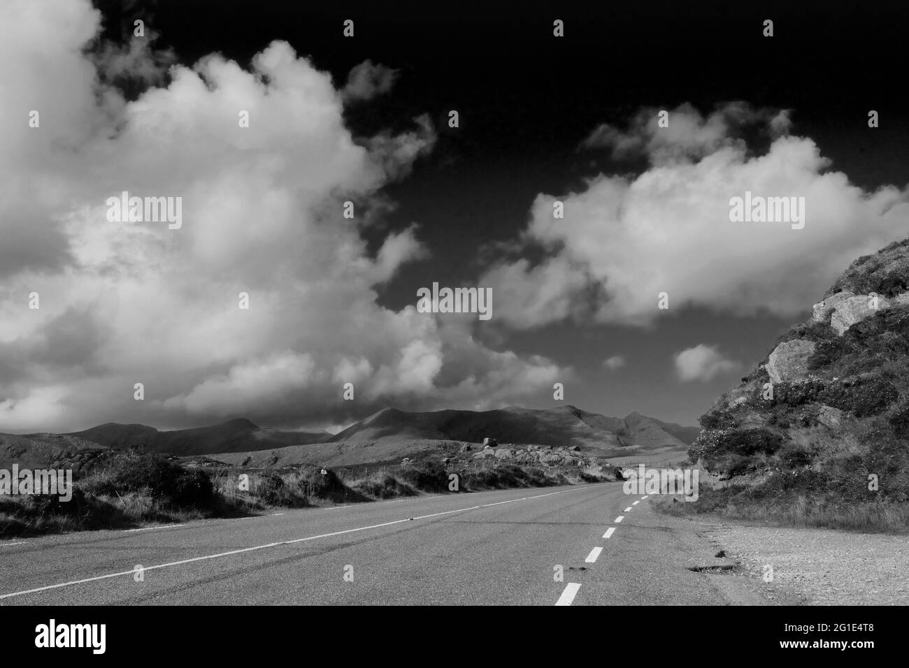 Irish Road, Molls Gap, County Kerry - John Gollop Foto Stock
