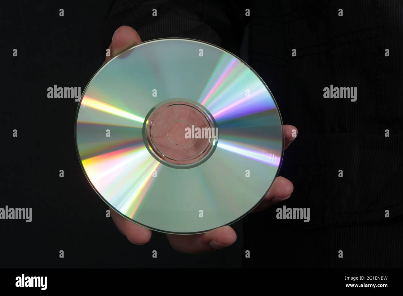 CD o DVD. Sfondo nero. Foto Stock