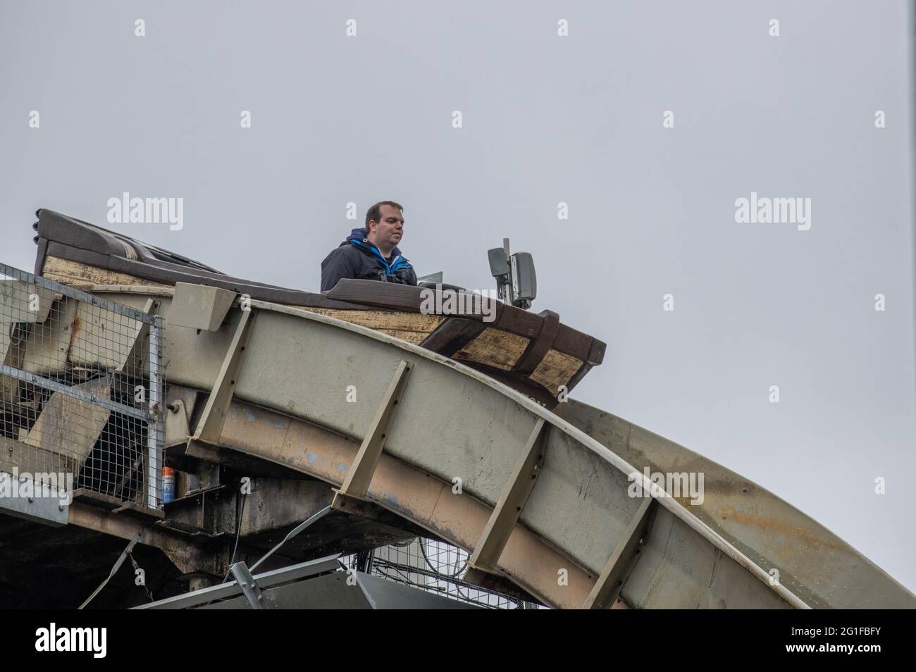 Chessington World of Adventure , evento speciale per i media per l'apertura del nuovo log flume "Tiger Falls" Foto Stock