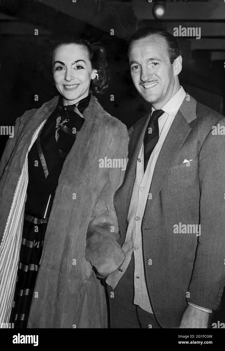 Niven, David, 1.3.1909 - 29.7.1983, attore britannico, mezza lunghezza, Con sua moglie Hjordis Tersmeden, DIRITTI-AGGIUNTIVI-CLEARANCE-INFO-NON-DISPONIBILE Foto Stock