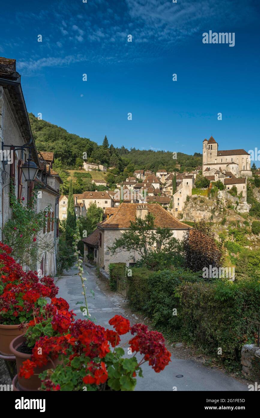 Saint-Cirq-Lapopie, Les Plus Beaux Villages de France, sul Lot, Dipartimento Lot, Midi-Pirenei, Francia Foto Stock