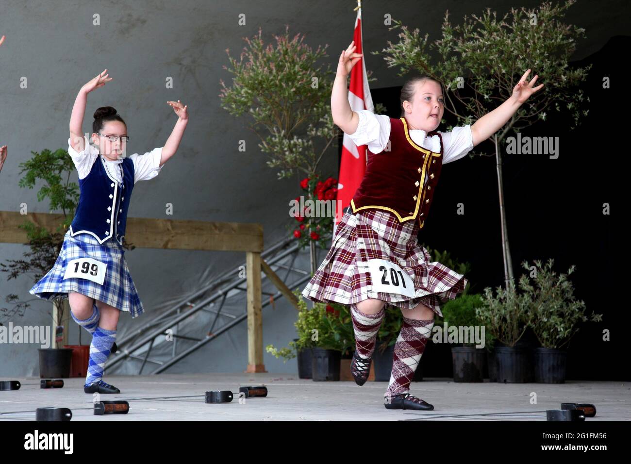 Highlandgames, giochi highland, danza highland, danza highland, ragazze, Danza di spada, danza di spada, tartan, plaid, Scozia, Gran Bretagna, Antigonish Foto Stock