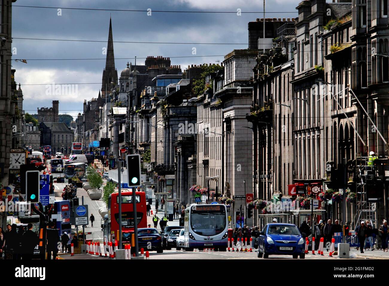 Union Street, la principale via dello shopping Grantistadt, Aberdeen, Aberdeen, East Coast, Highlands, Highlands, Scozia, Regno Unito Foto Stock