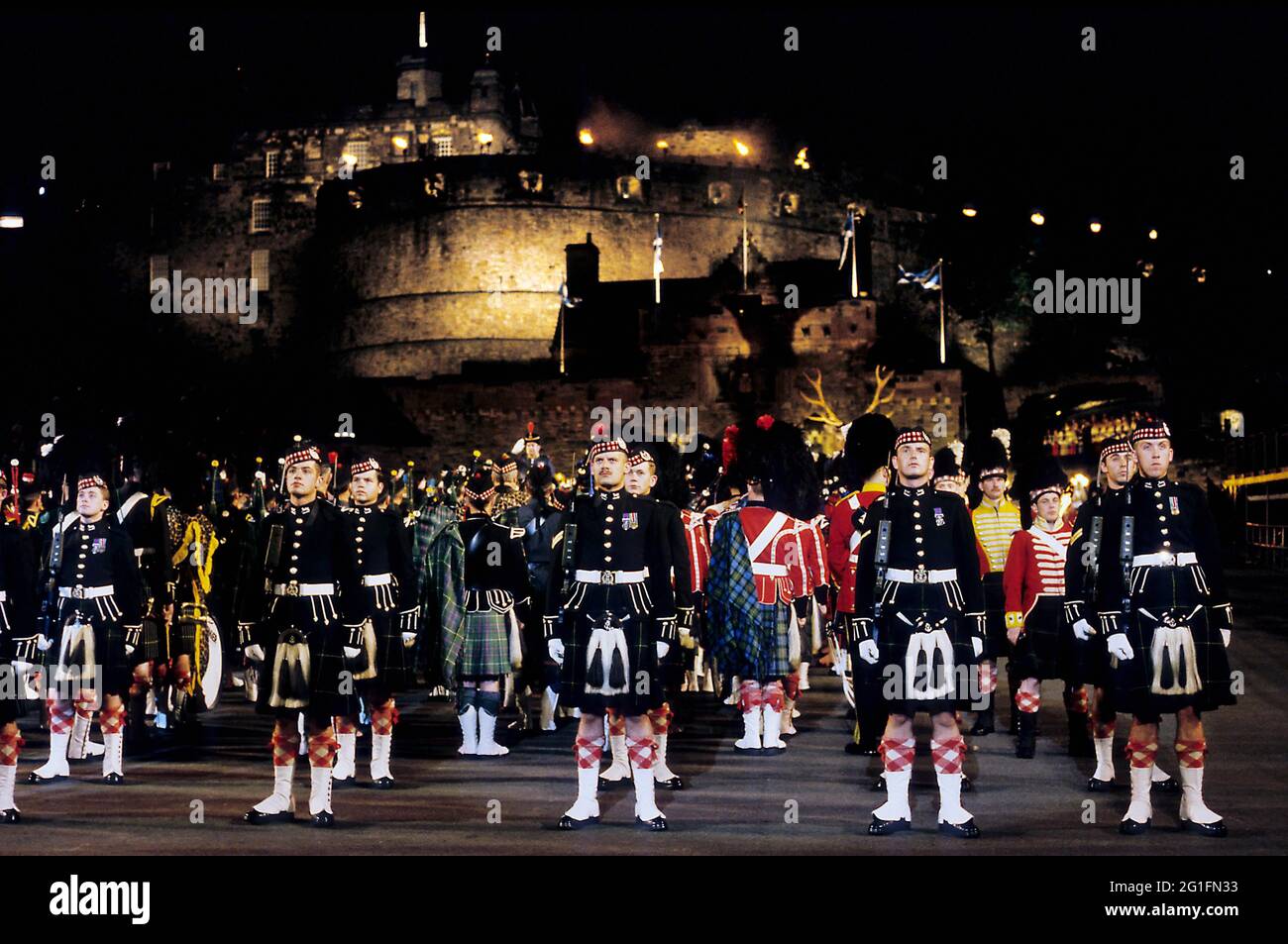 Castello di Edimburgo, castello, Castle Rock, Forecourt, Royal Edinburgh Military Tattoo, rubinetti, soldati in kilt, Edimburgo, Scozia, Gran Bretagna Foto Stock