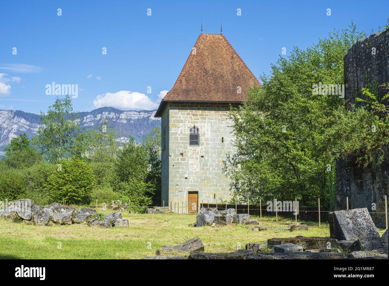 Francia, Savoia, le Bourget-du-Lac, riva sud del lago Bourget, 13 ° secolo Thomas II di castello Savoia, Torre poterne Foto Stock