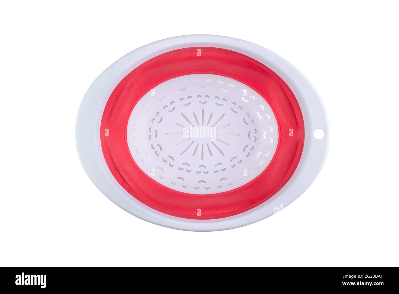 filtro da cucina in plastica bianca con dettagli rossi su sfondo bianco, utensile da cucina Foto Stock