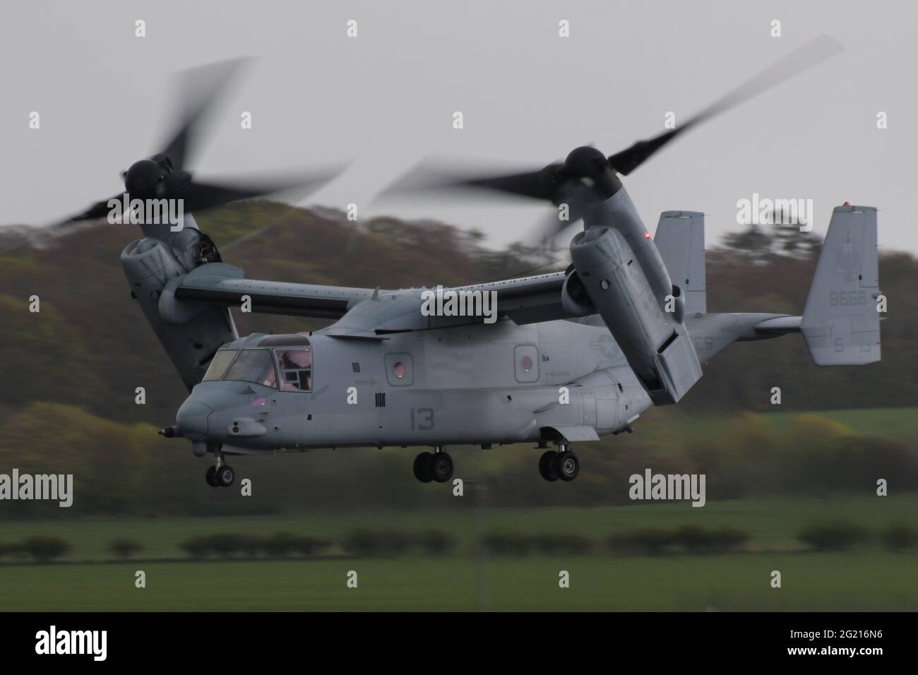 168666, un Bell Boeing MV-22B Osprey gestito dal corpo dei Marine degli Stati Uniti, con partenza dall'aeroporto internazionale di Prestwick in Ayrshire, Scozia. Foto Stock