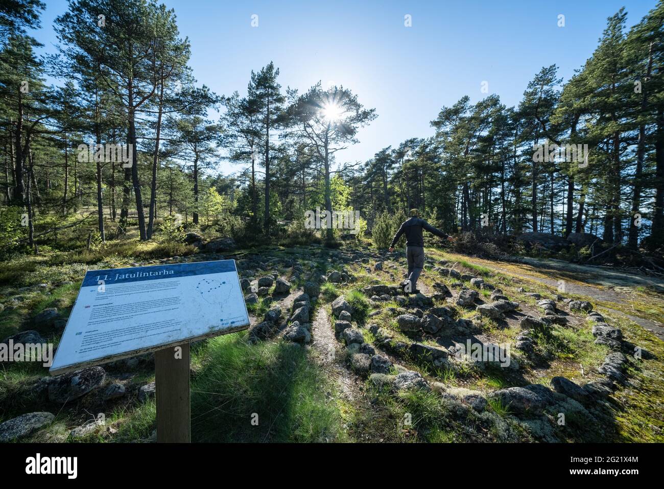 Vecchi cerchi di pietra sull'isola di Mustaviiri, Finlandia Foto Stock