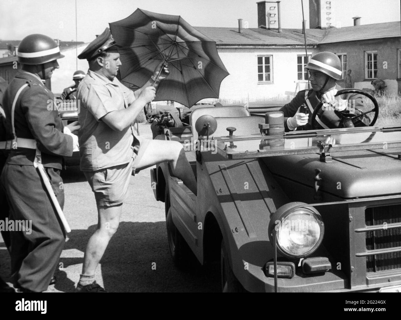 Militare, Germania, forze armate federali, esercito, polizia militare, Polizia militare durante la presentazione, DIRITTI-AGGIUNTIVI-AUTORIZZAZIONE-INFORMAZIONI-NON-DISPONIBILI Foto Stock