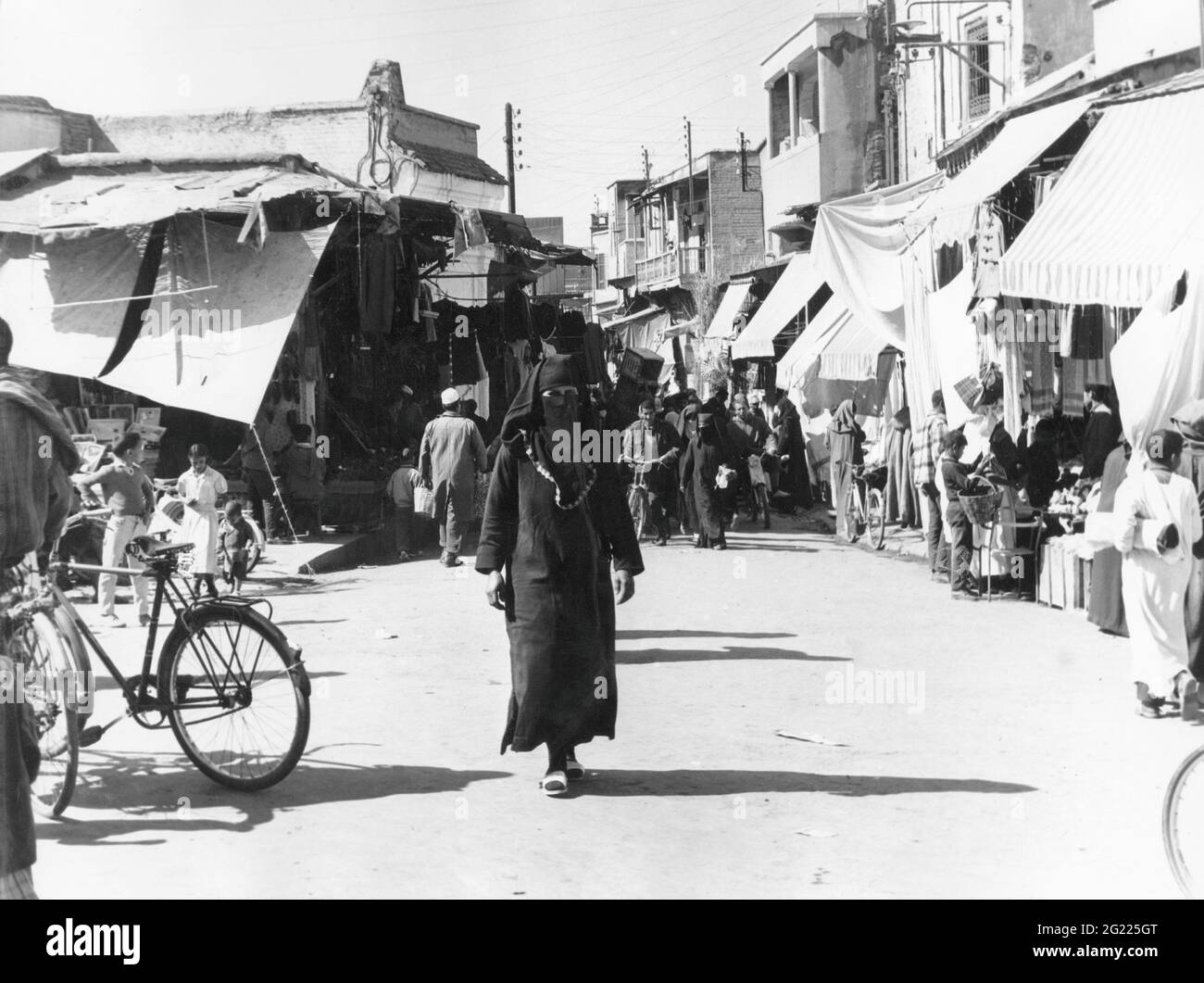 Geografia / viaggio, Marocco, Marrakech, scena di strada, medina (centro storico della città), circa 1964, DIRITTI AGGIUNTIVI-CLEARANCE-INFO-NON-DISPONIBILE Foto Stock