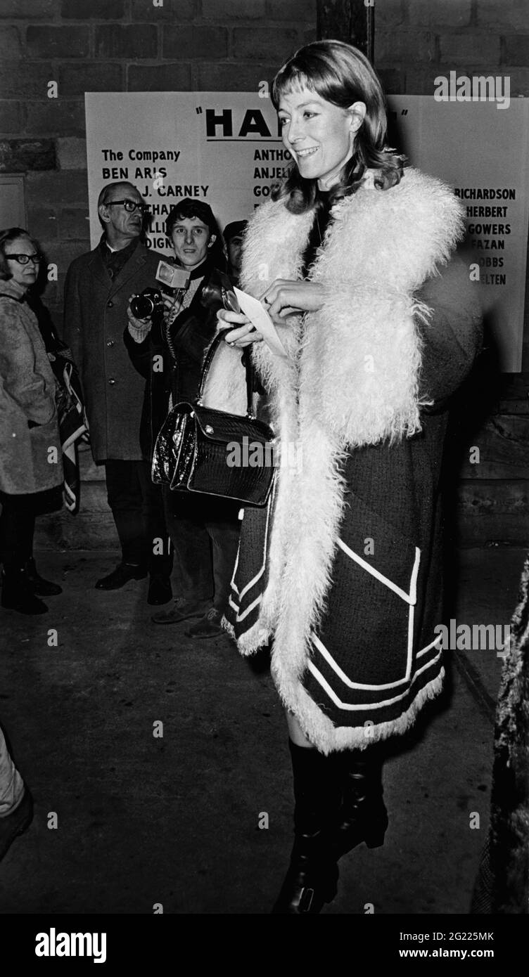 Redgrave, Vanessa, * 30.1.1937, attrice britannica, a lunghezza intera, Durante la fase di gioco 'Hamlet', DIRITTI AGGIUNTIVI-AUTORIZZAZIONE-INFO-NON-DISPONIBILE Foto Stock