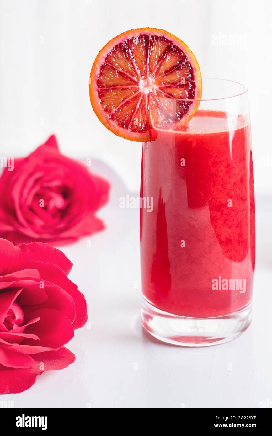 Succo d'arancia rosso Foto Stock