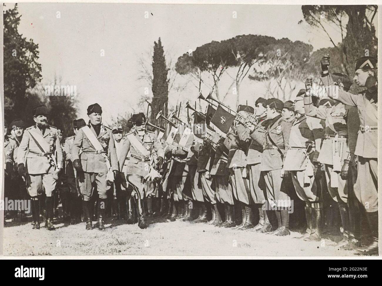 Mussolini diminuisce la parata. Foto Stock