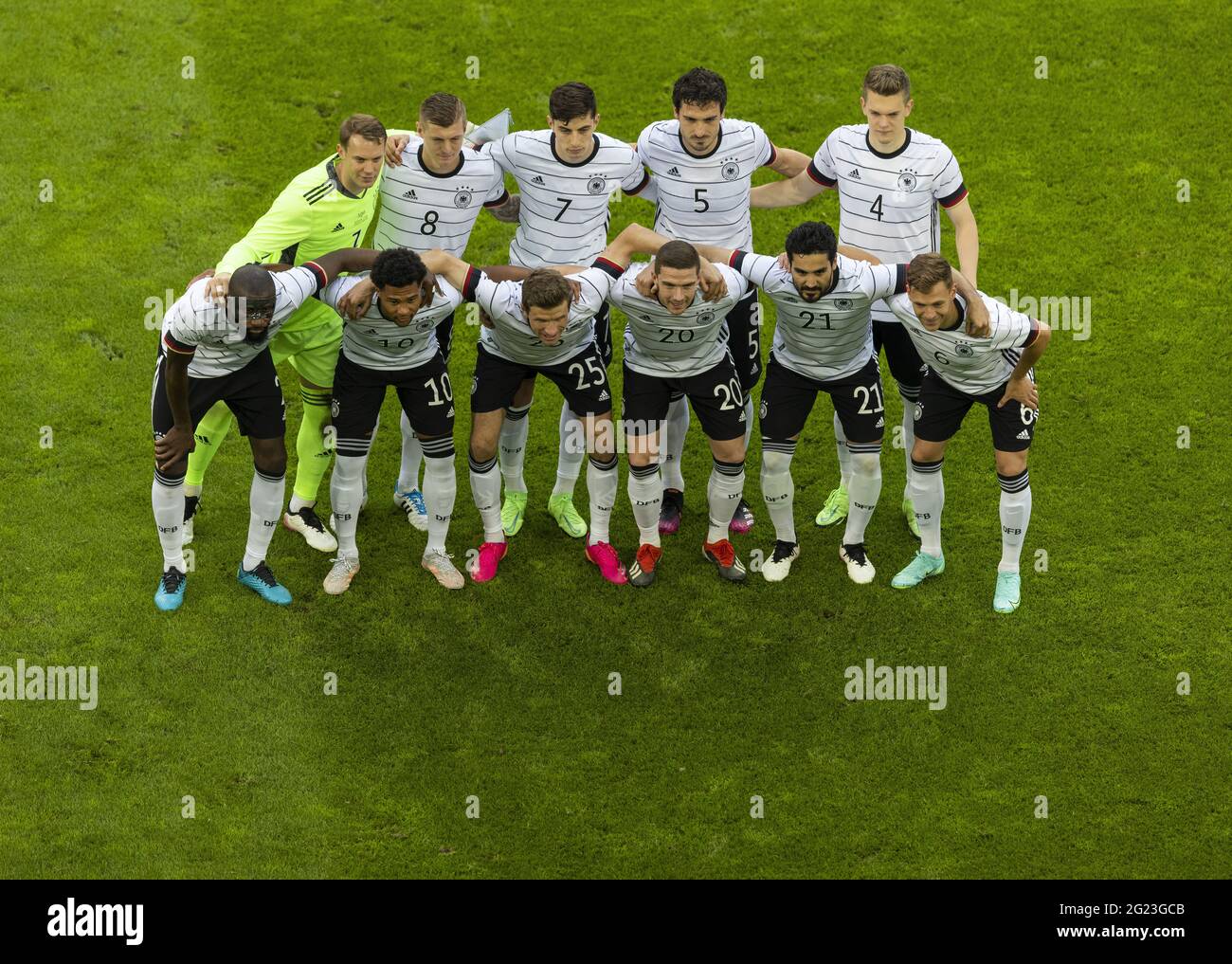 Teamfoto: Torwart Manuel Neuer (Germania), toni Kroos (Germania), Kai Havertz (Germania), Mats Hummels, Matthias Ginter (Germania), Antoni Foto Stock