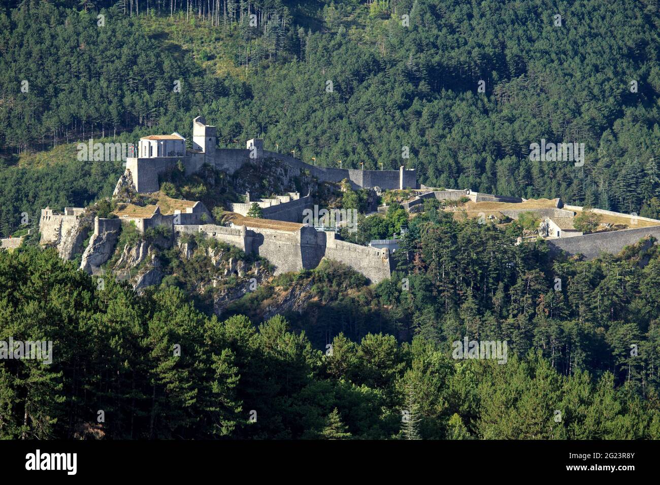 Sisteron (Francia sud-orientale): La cittadella, edificio registrato come monumento storico nazionale (francese 'monument historique') Foto Stock