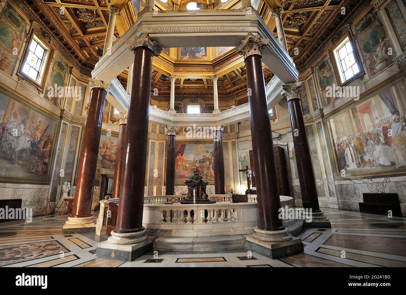 Italia, Roma, San Giovanni in Laterano, Battistero Lateranense, battistero Foto Stock