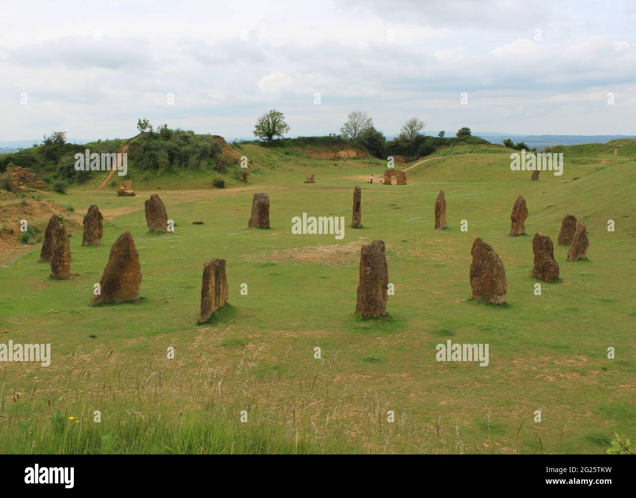 Cerchio di pietra contemporaneo. Foto Stock