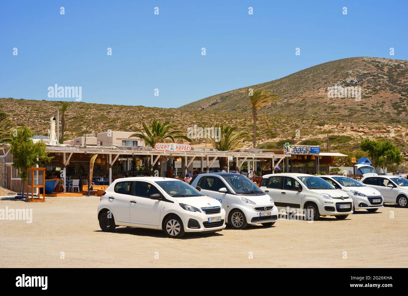 Prasonisi, Grecia 05-31-2021 Taverna e ristorante vicino alla spiaggia e surf hotspot sud Rodi Foto Stock