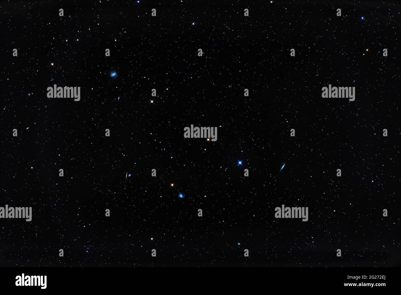 Messier 98, Messier 99, e Messier 100 con galassie ngC in Coma Berenices. Foto Stock
