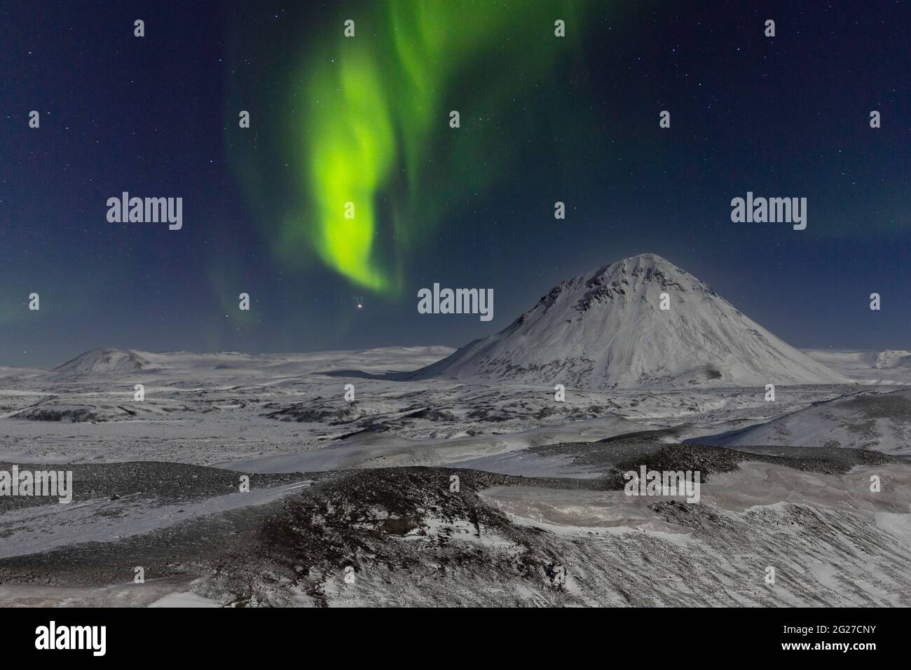 Luci del Nord sul lago Myvatn, Islanda. Foto Stock