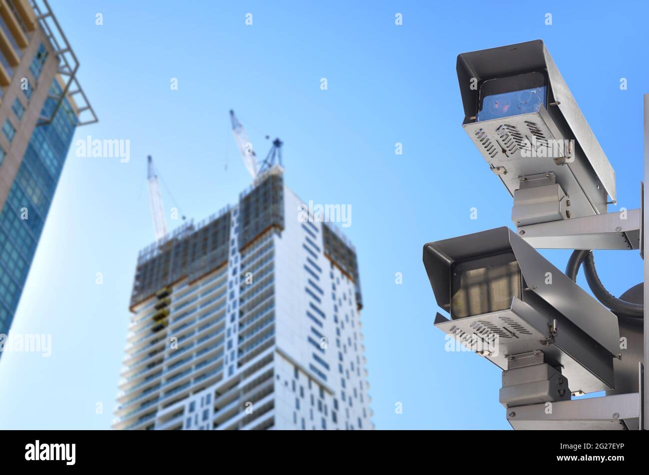 Telecamere TVCC o di sorveglianza in città Foto Stock