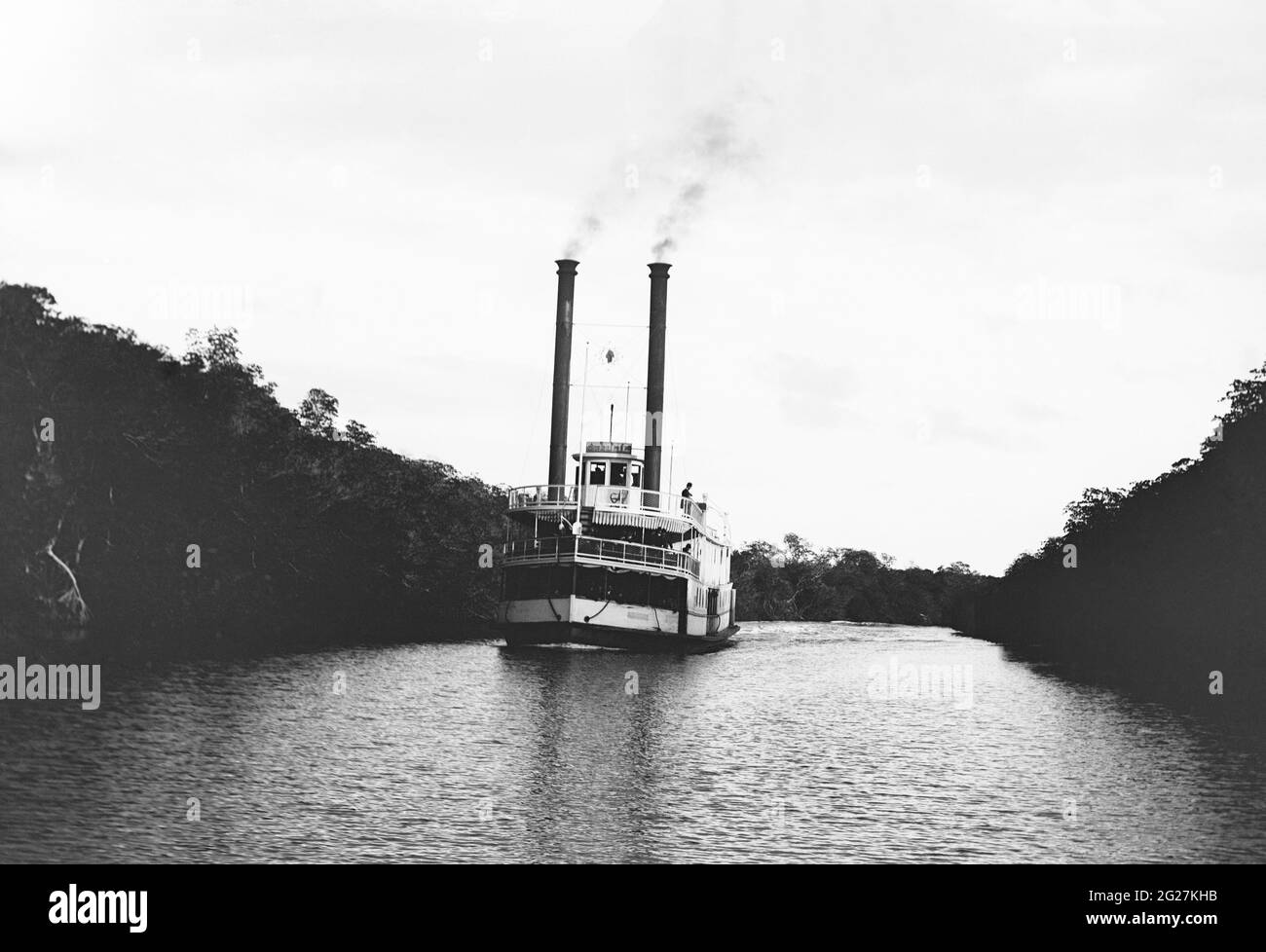 Il battello a vapore di St. Lucie che viaggia attraverso i corsi d'acqua della Florida centrale, circa 1890. Foto Stock