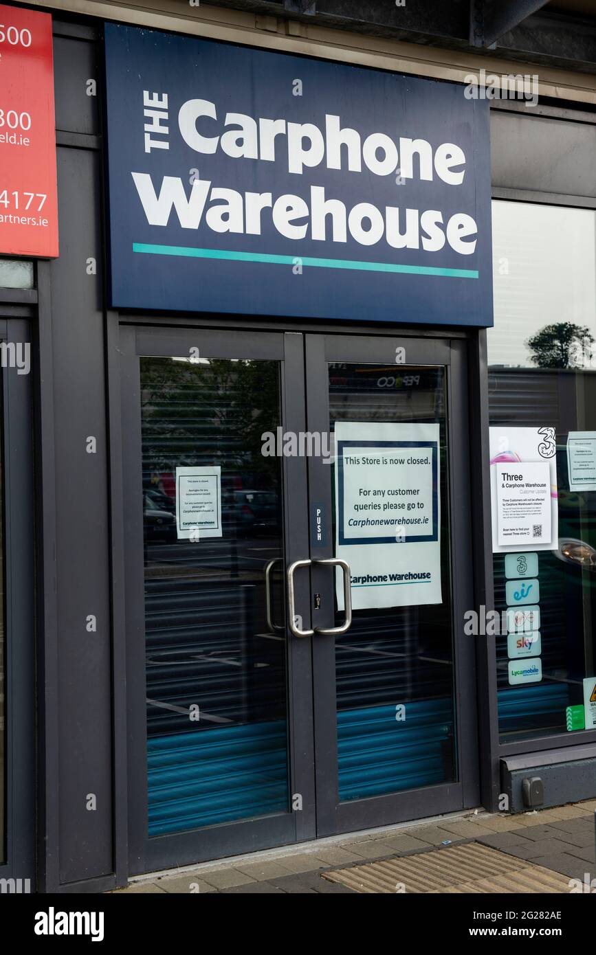 Il magazzino del telefono ha chiuso il negozio presso il centro commerciale Deerpark di Killarney, County Kerry, Irlanda Foto Stock